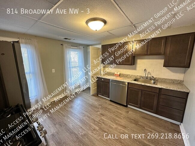 Photo - 814 Broadway Ave NW Unit 3