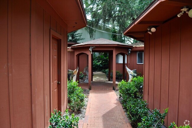 Building Photo - Rental
