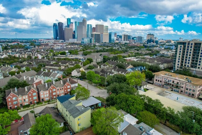 Photo - 92 Dennis St Unit B