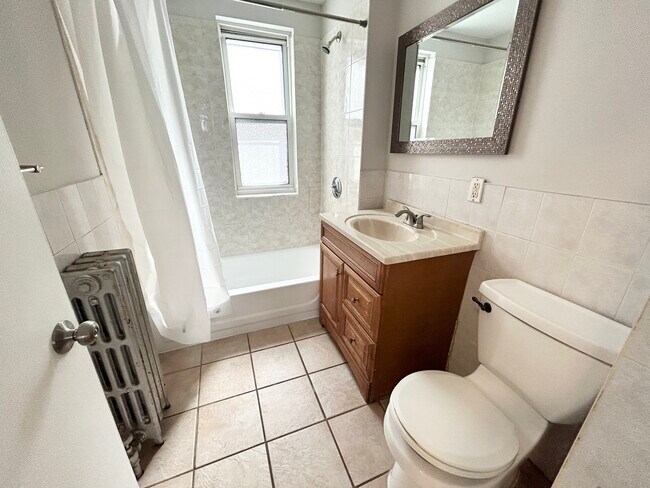 Photo - 19 Eastman St Unit 2