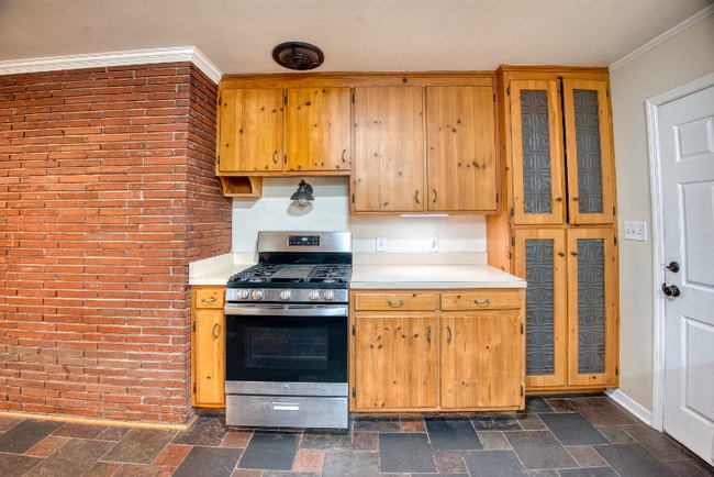 Photo - 5133 Jeffries St