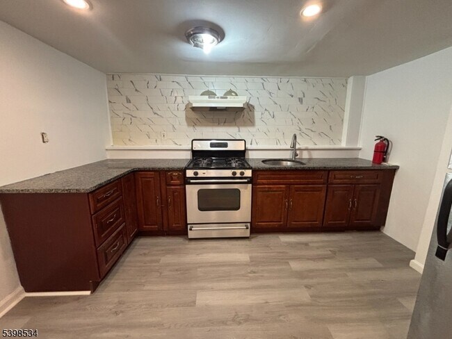 Photo - 540 Marshall St