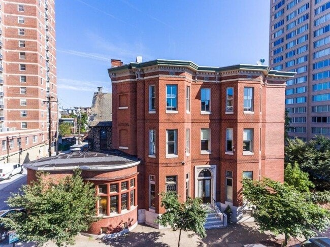 Photo - 106 E Chase St Apartments Unit 2