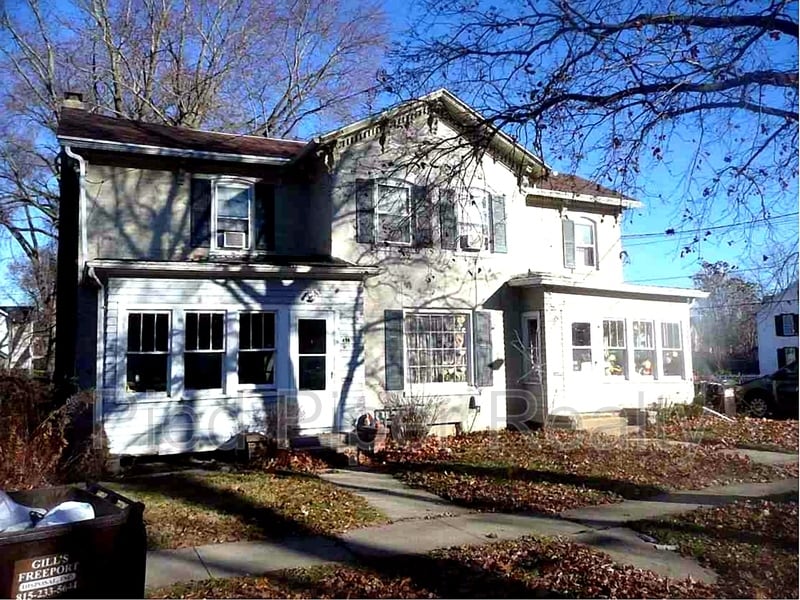 Photo - 414 W Clark St