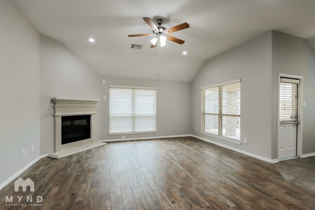 Photo - 20818 Falcon Hill St