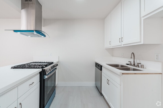 Interior Photo - The Arbors Rental