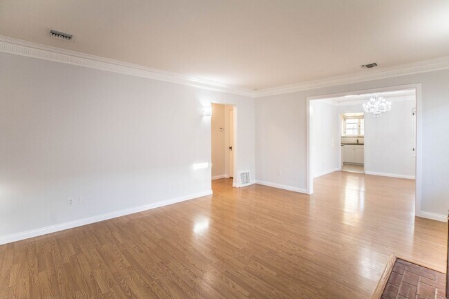 Photo - 2230 Midvale Ave