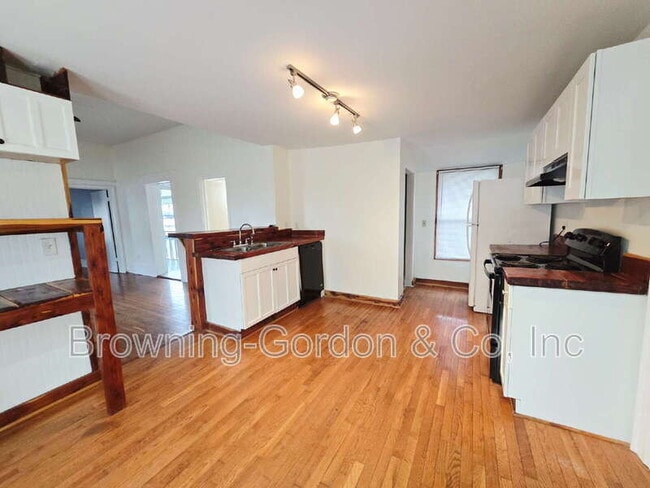 Photo - 1705 11th Ave N