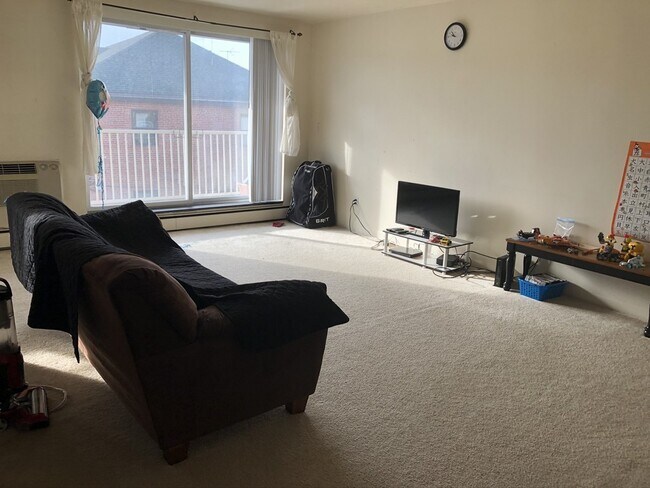 Photo - 123 Sewall Ave Unit 3J