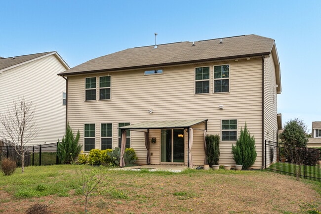 Photo - 602 Applecross Dr