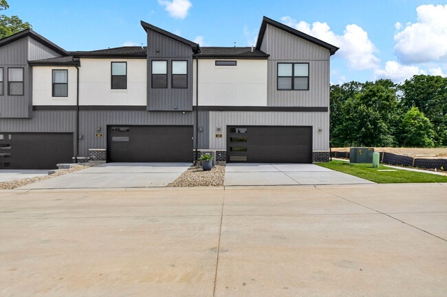Building Photo - 145 Sesame Lp