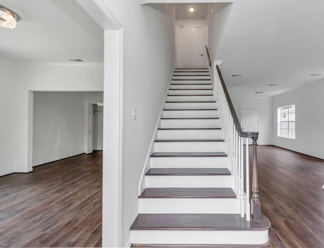 Photo - 12818 Chamberlain Dr