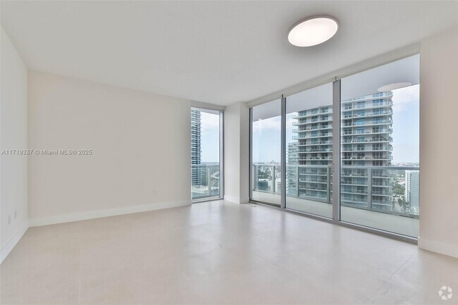 Building Photo - 1050 Brickell Ave Unit 3214 Rental