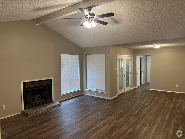 Building Photo - 810 Faircreek Ln Unit b Rental