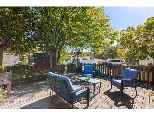 Photo - 3401 Buchanan St NE