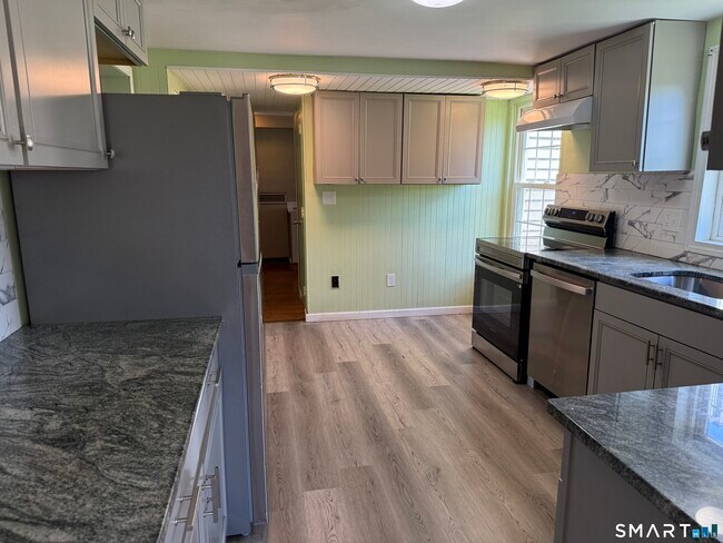 Photo - 618 Willard Ave