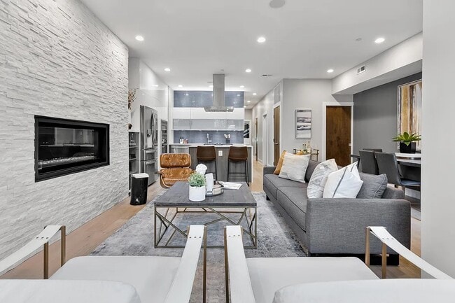 Building Photo - 1476 Harvard St NW Unit #A Rental