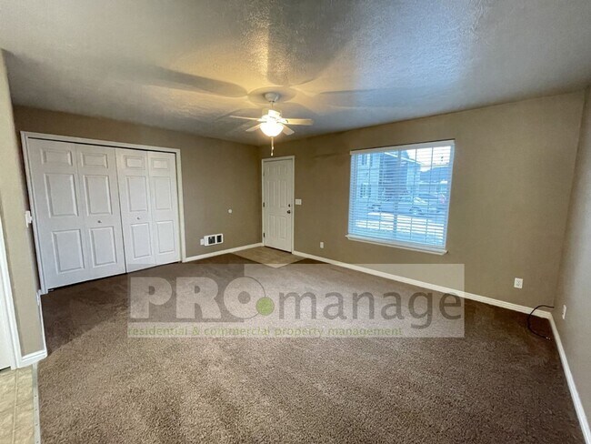 3733 E Deloy Dr Unit 3733 #2