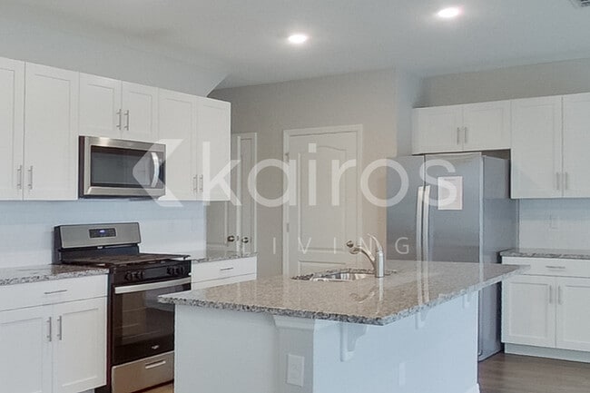 Photo - 31978 Katelin Cir