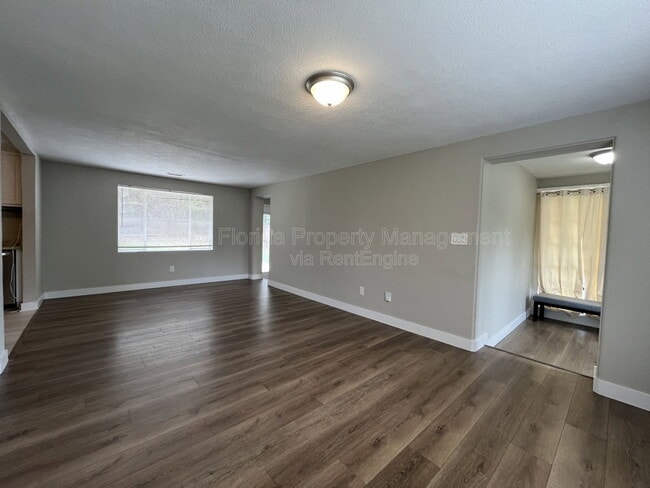 Photo - 224 Lakewood Dr