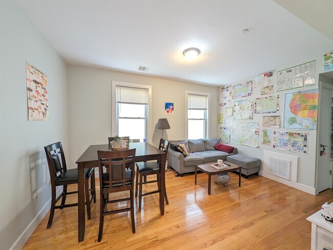 Photo - 306 Western Ave Unidad 2