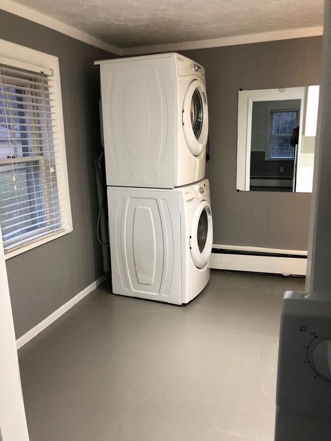 Photo - 1718 E Avenue B Unit 1718 E Ave B - Main