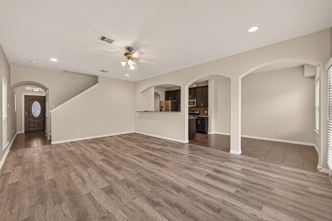 Photo - 8908 Clovermist Dr