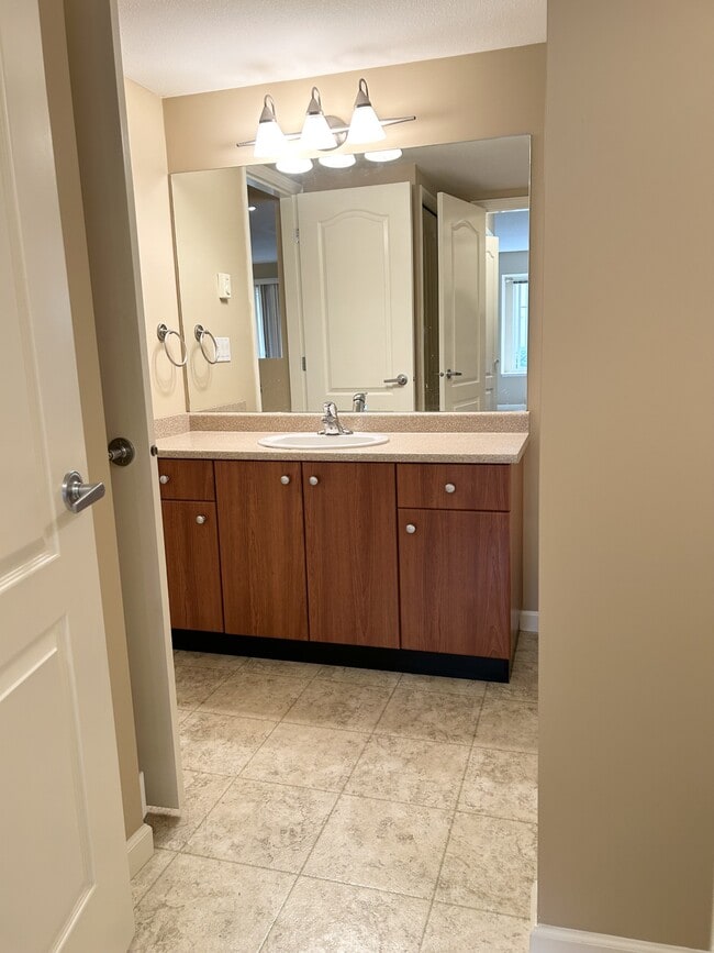 Photo - 7536 Topaz Dr