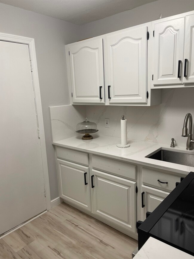 Photo - 4 Brook Rd Unit 8