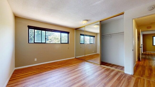 1BR, 1BA - 950SF - Primary Bedroom