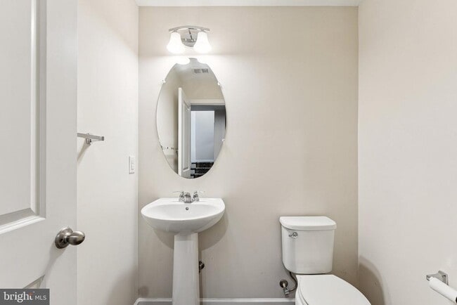 Photo - 43422 Robey Sq Townhome