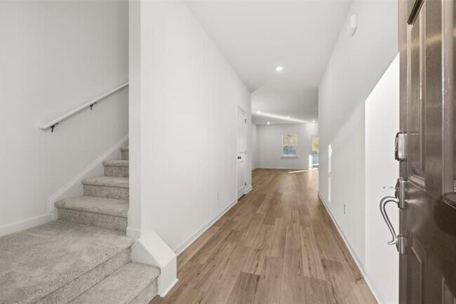 Photo - 874 Evergreen Rd