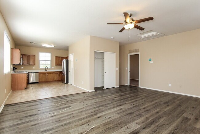 Photo - 5143 W Albeniz Pl