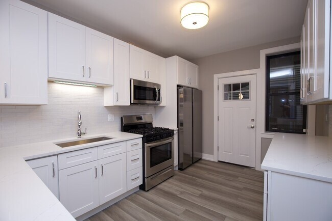 Photo - 3843 N Janssen Ave Unit A05W