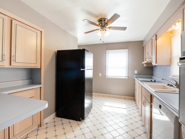 Photo - 1015 Brough Ave