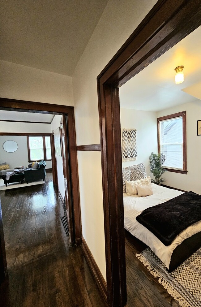 Photo - 2446 Lewis St