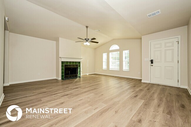 Photo - 80 Lakeview Trail