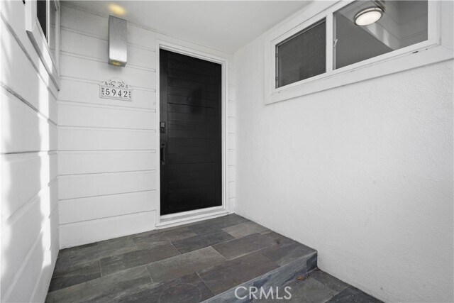 Photo - 5942 Graves Ave