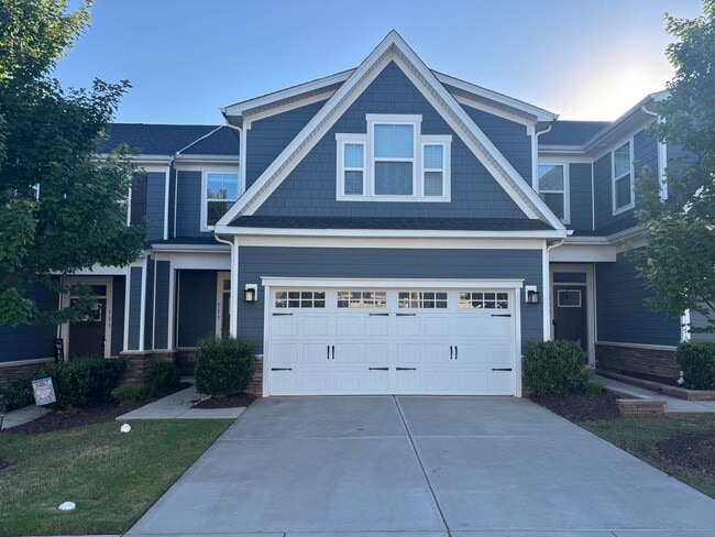 Building Photo - Stunning Denver Townhome | Pool, Fitness Center & Maintenance-Free Living