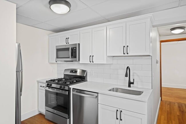 Building Photo - 33 Franklin St Unit 1A