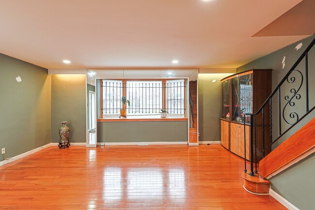 Photo - 2421 Vista St