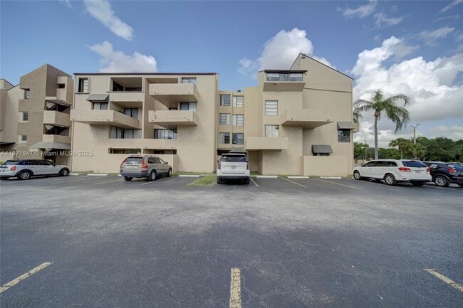 Building Photo - 10400 SW 108th Ave Unit A407 Rental