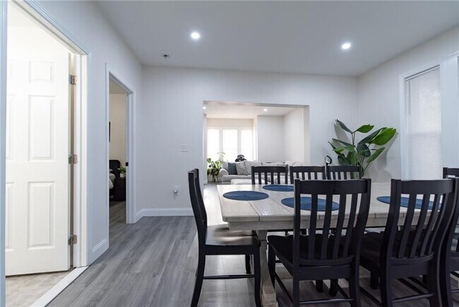 Photo - 49 Hollis St