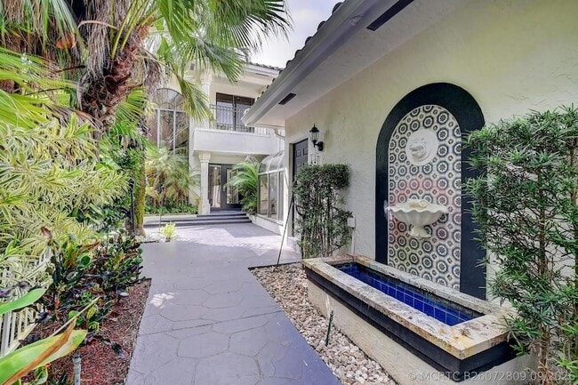 22866 El Dorado Dr
