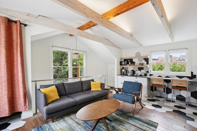 Building Photo - 69 Randolph St NE Unit ID1323858P