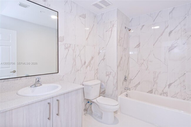 Photo - 10950 NW 82nd St Unit 422