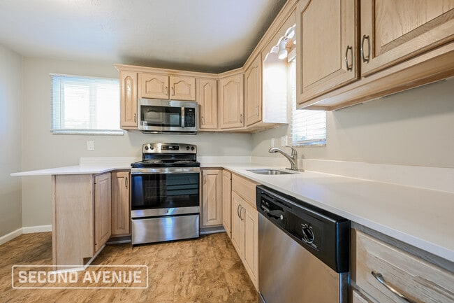 Photo - 320 Marbury Dr