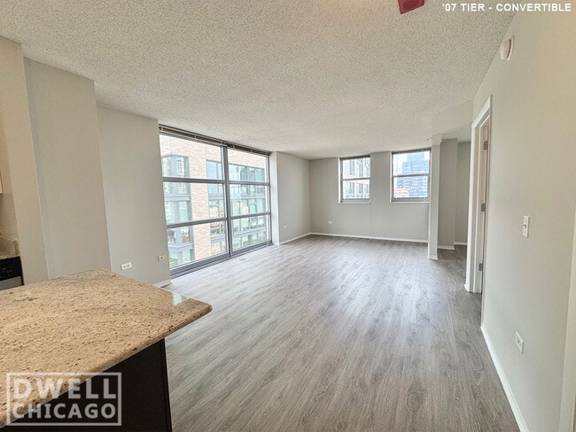 Building Photo - 161 N Jefferson St Unit 1 Rental