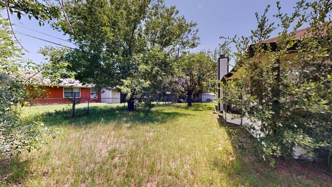 Photo - REMODELED 3 BEDROOM 2 BATH ALL TILE HOUSE!!!