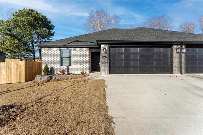 Photo - 102 Ryder St Townhome